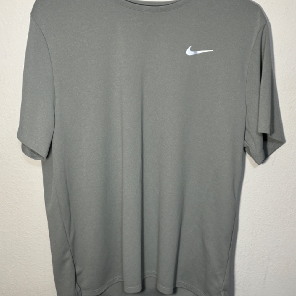Nike Dri-Fit Legend shirt